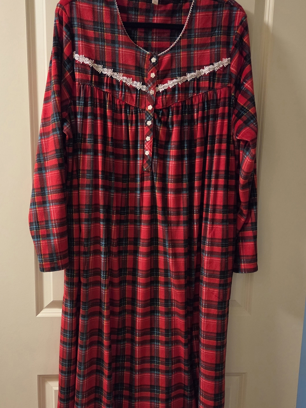 Secret Treasures Red and Green Plaid Long-Sleeve Nightgown with Lace Trim